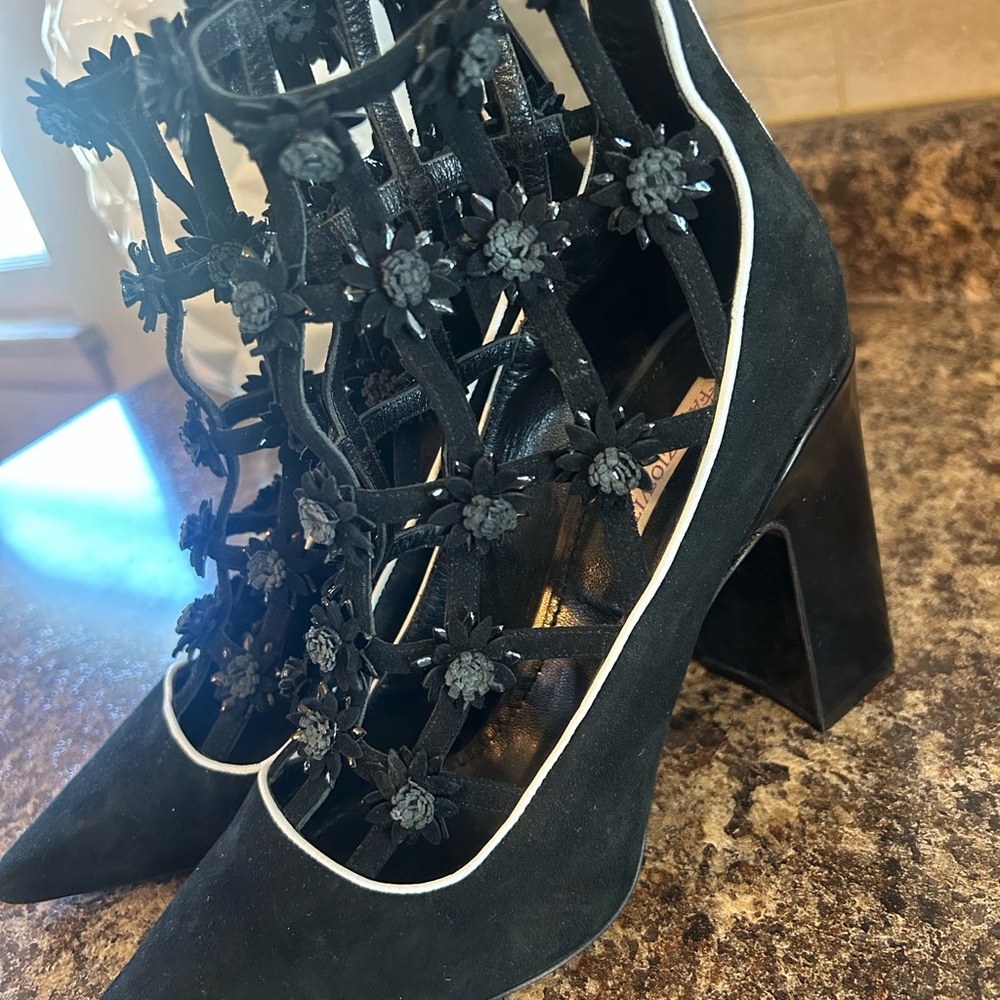 Chic Black Floral Women's Heels
